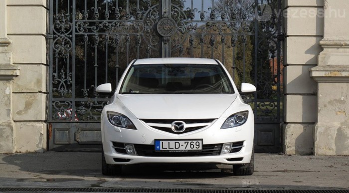 2.2-es dízelmotor hajtja