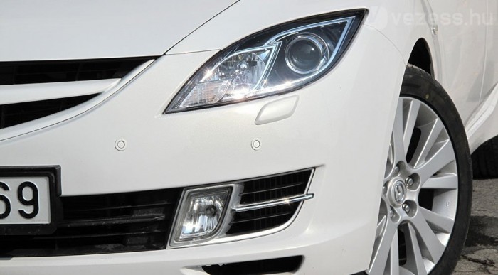 Műalkotás xenon fénnyel