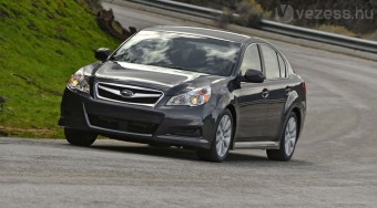 Itt az új Subaru Legacy