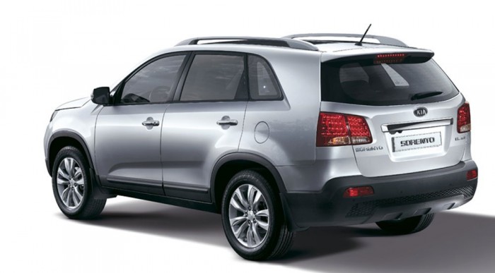 Öt személlyel 1 köbméteres a csomagtartója