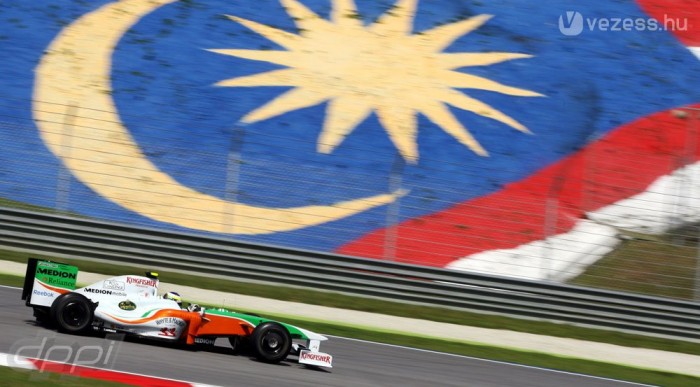 Kigyulladt Räikkönen autója – videó 8 | Vezess Kigyulladt Räikkönen autója – videó 8