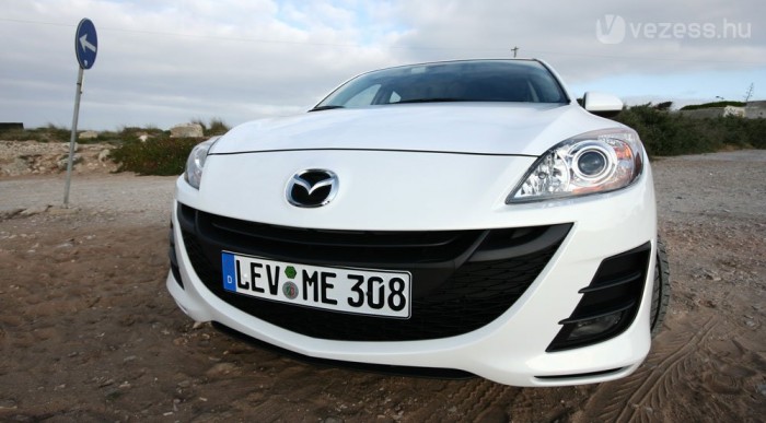 Nagy szemek, mint a Mazda6-oson