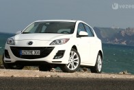 A Mazda3 is felhúzta a család tipikus jegyeit