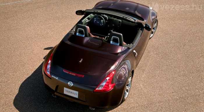 Itt az új Nissan roadster 6