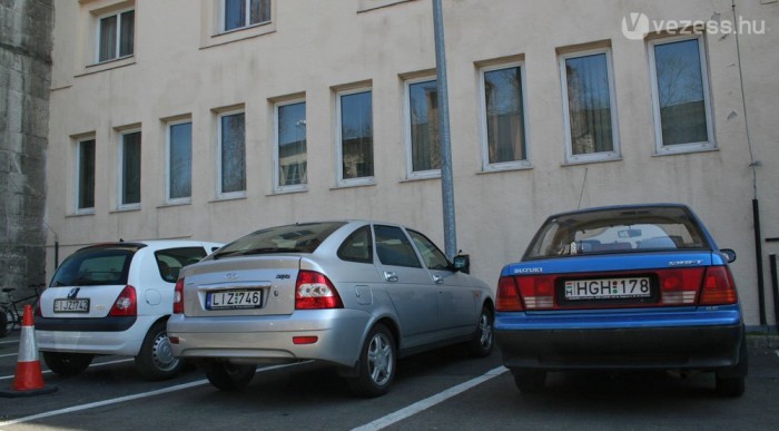 Nem feltűnő, hogy az egyik keleti