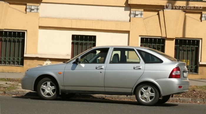 2 690 000 forint az ötajtós alapára