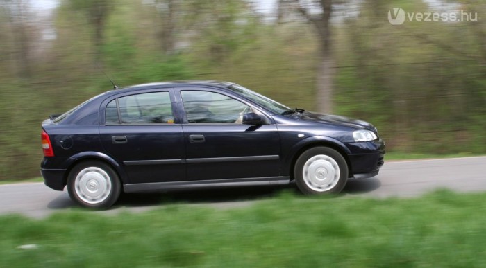 Egymillióból: Astrát, Focust vagy Mégane-t? 12 | Vezess Nagyon halvány az 1,2-es motor. A 90 lóerős 1.4 sokkal jobb és nem fogyaszt többet