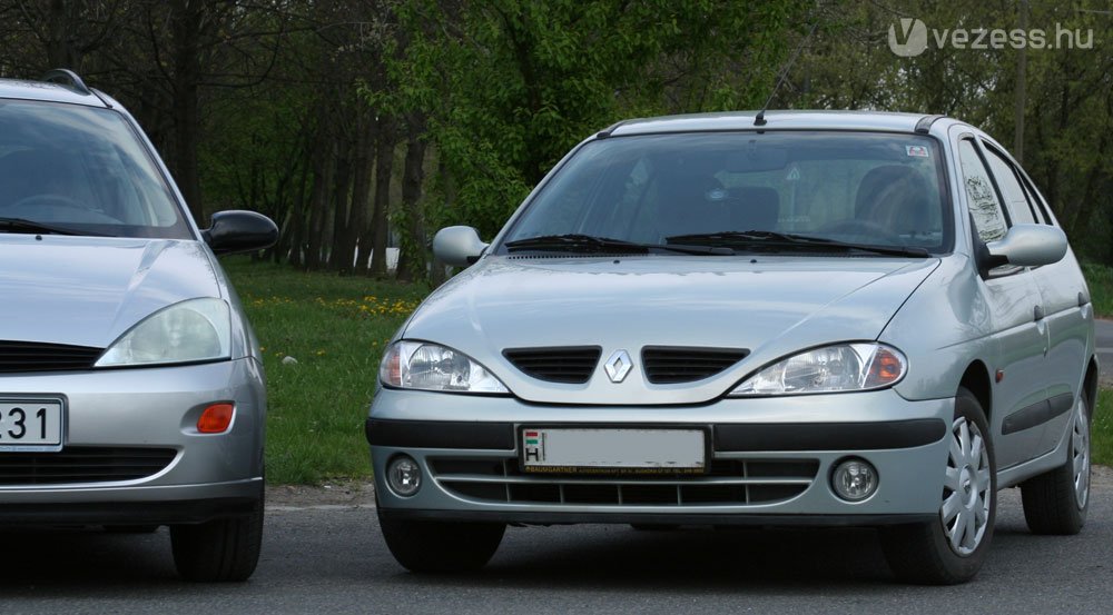 A Mégane I 1995-ben váltotta le az R19-t a Focus I 1998-ban debütált