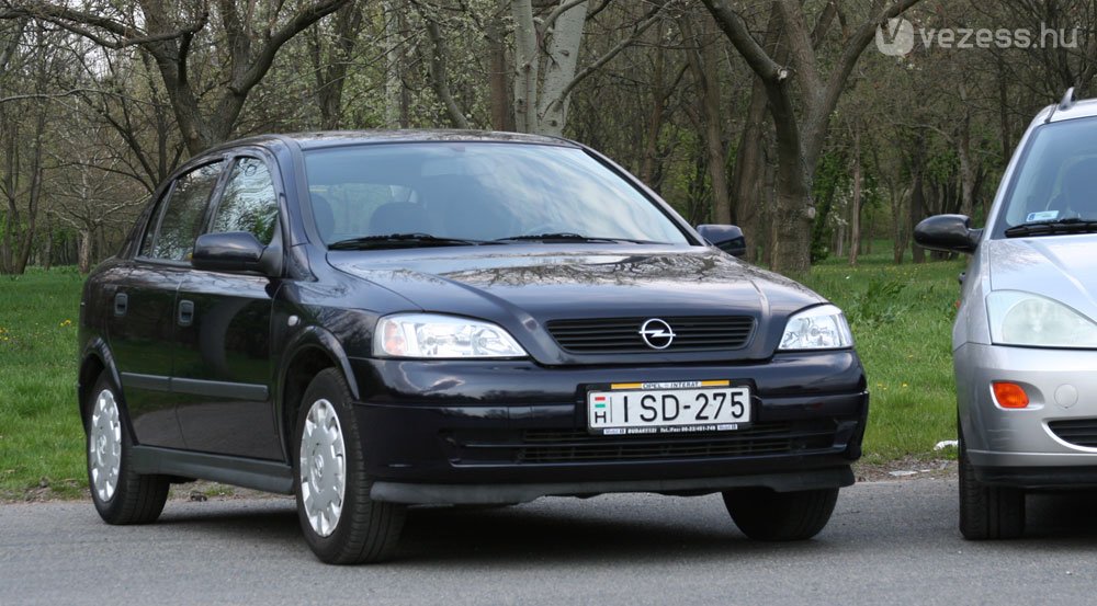 A G Astra 1997 őszén, a Golf IV-gyel egyszerre debütált