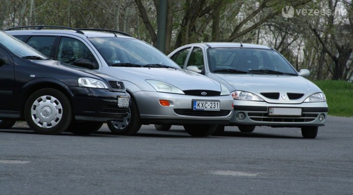 Egymillióból: Astrát, Focust vagy Mégane-t? 15 | Vezess Focust már bő hétszázezer forinttól hirdetnek, az Astra feljebb indul, a Mégane nem