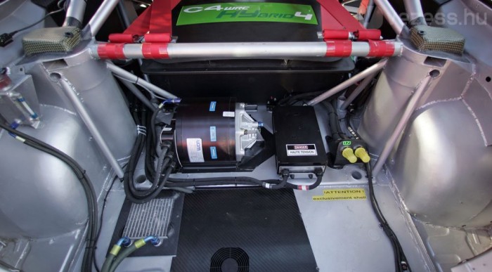 Bevetésre kész a Citroën hibrid 6 | Vezess Bevetésre kész a Citroën hibrid 6