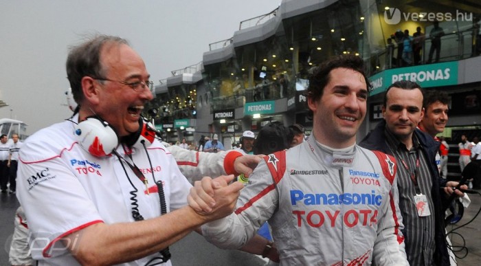 Toyota: A dobogó a minimum 3 | Vezess Két futam, két dobogós helyezés a csapatnak