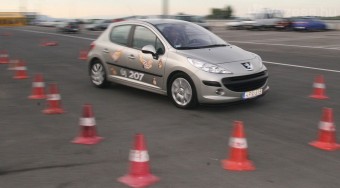 Jöhetnek a biztonságos autók