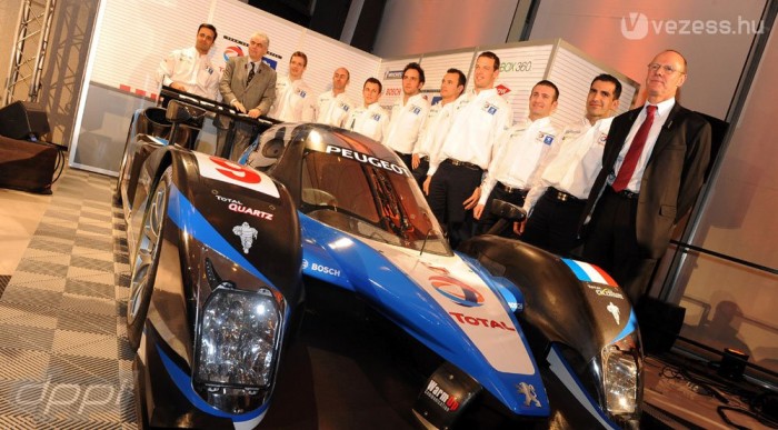 Munkába állnak a tartalékosok 3