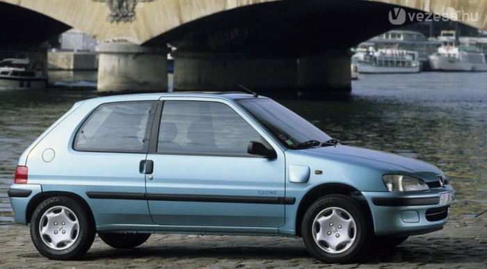 1250 kilósra hízik a villanyos 106 az akkumulátoroktól