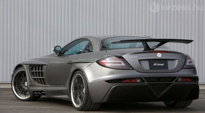 Ronda, de finom? – tuningolt SLR 7 | Vezess A korábbi 2-2 helyett oldalanként 3-3 kipufogóvég