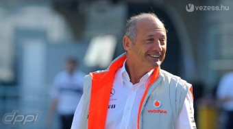 Önszántából távozott Dennis