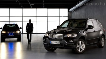 15 centis betonfal BMW-kben