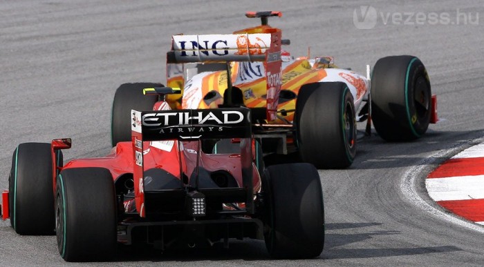 Hamilton a leggyorsabb Kínában 6