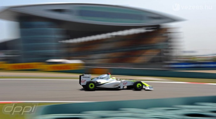 Button hajszállal az élen 6