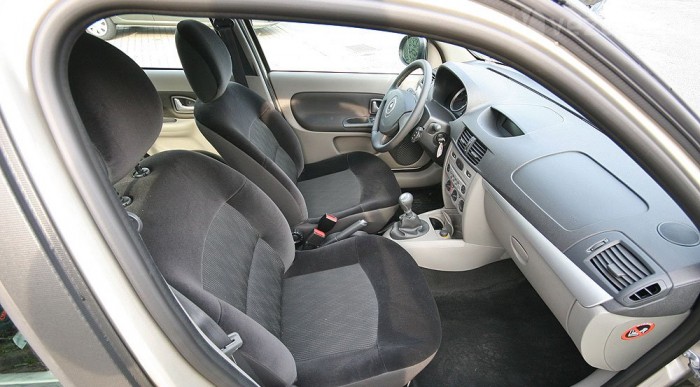 A legtakarékosabb családi autó 10 | Vezess Elöl tágas, csak hátul szűk a Thalia