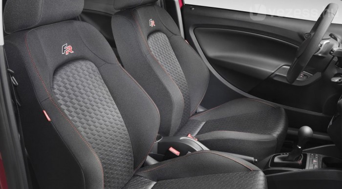 Sportosabb belsőt kap