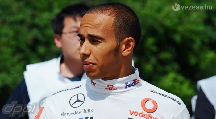 Hamilton sem tudott Dennis tervéről