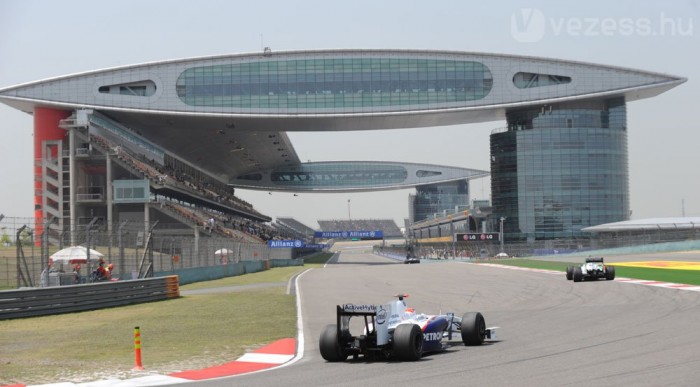 KERS ide, KERS oda, a BMW gyenge volt