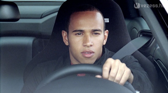 Eltitkolták Hamilton karambolját