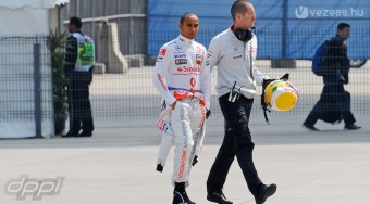 Hamilton ellen fordult a McLaren
