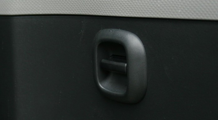 Csumpi a hátsó ablaktekerő