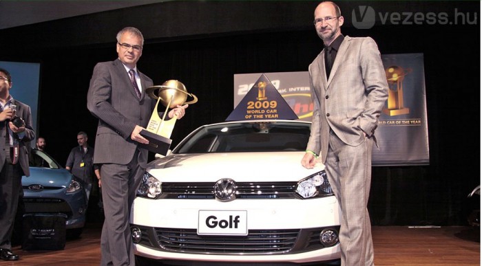 Év autója lett a VW Golf 4 | Vezess New Yorkban adták át a díjat