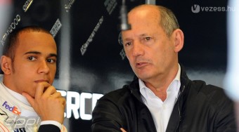 Ecclestone: Dennis hiába állt félre