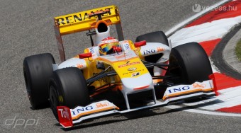 Alonso nem mondott le a bajnokságról