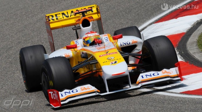 Alonso nem mondott le a bajnokságról