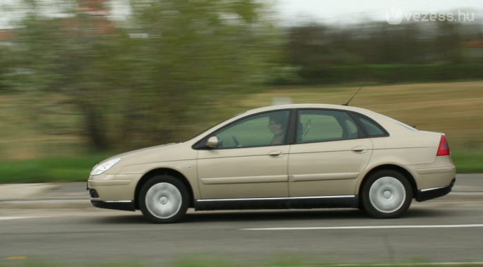 Jól boldogul az 1,6 HDi a nagy testtel