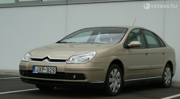 Kívül takaros, belül lelakott ez a C5