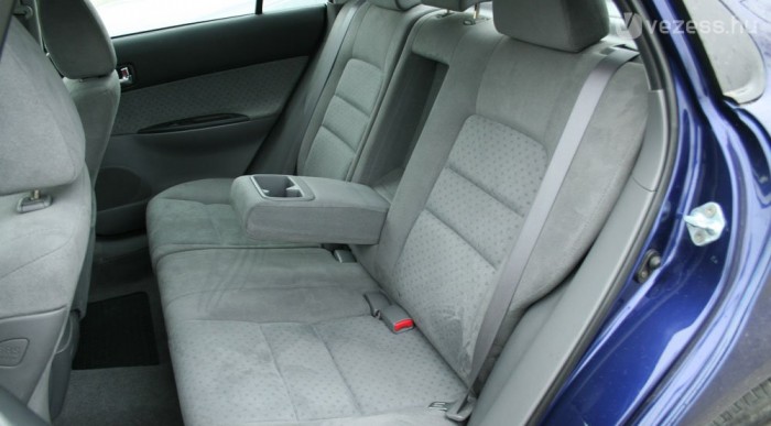 Pompás a térkínálat, pedig a Mazda tengelytávja a legrövidebb a négyesből