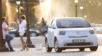 iQ: Pirinyó Toyota, aranyáron