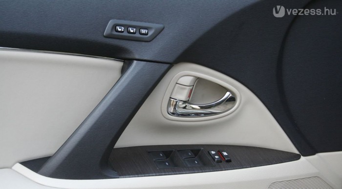 Szépen összerakták a brit Toyota-üzemben