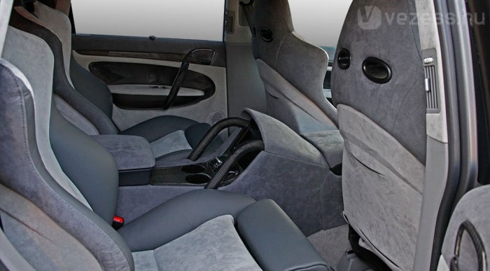 Négyszemélyes az utastér