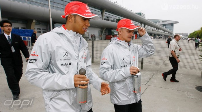 Hamilton kitart a McLaren mellett 5 | Vezess Mindkettőjüknek 4 pontja van