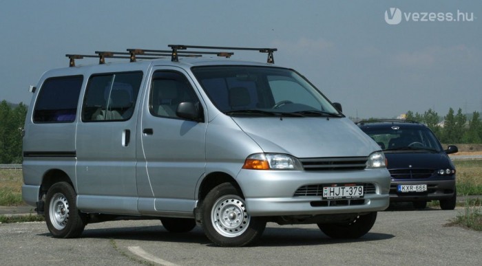 9 litert fogyaszt átlagosan