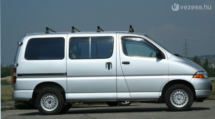 Családi autónak túl primitív, nem annak tervezték