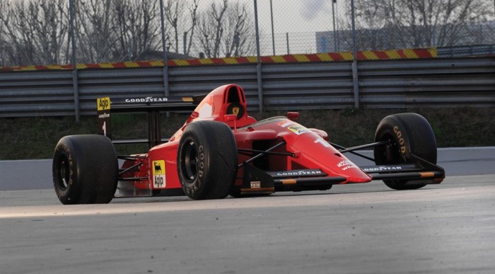 Eladja a világbajnok F1-esét a Ferrari 6 | Vezess Eladja a világbajnok F1-esét a Ferrari 6