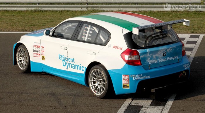 Komikusan nagy szárny és diffúzor