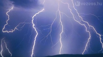 Villámveszély az autóban?