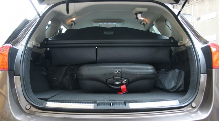 Kicsi a csomagtér egy ekkora batárhoz képest