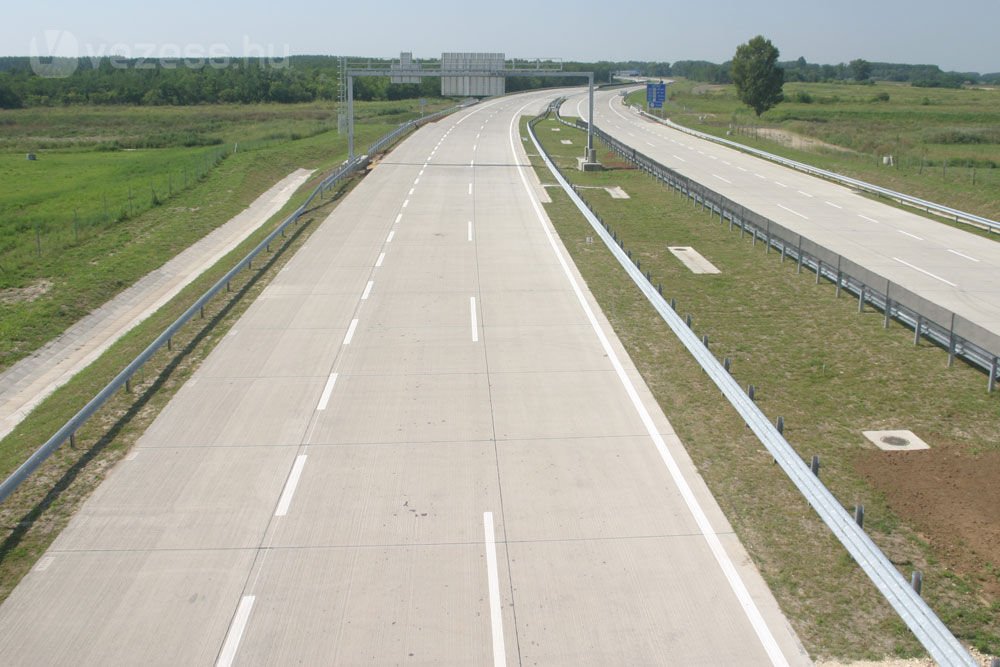 Kevesebb a baleset az autópályákon 49 Kevesebb a baleset az autópályákon 49