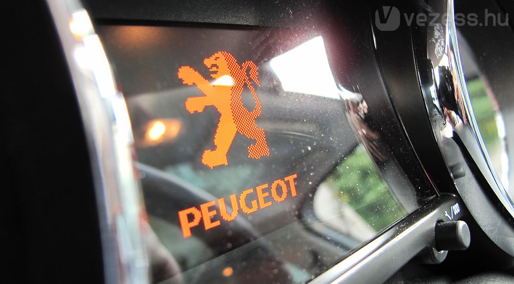 Nem felejtjük, hogy Peugeotban ülünk